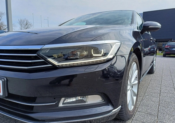 Volkswagen Passat cena 79900 przebieg: 102858, rok produkcji 2017 z Wolbórz małe 466